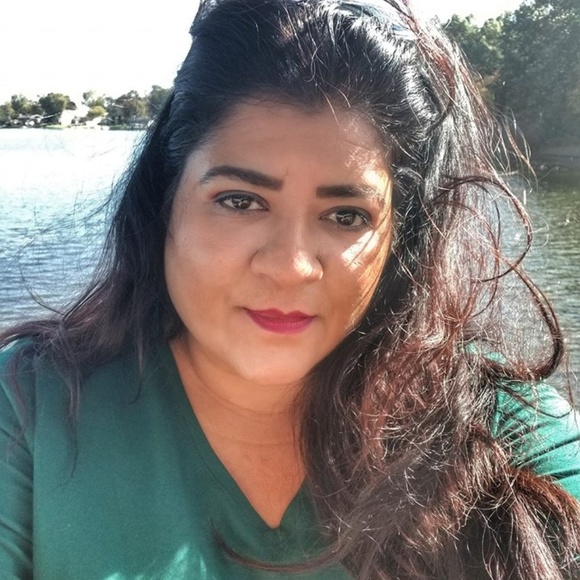 MEET ME! THE SELLER! - Picture 3 of 3